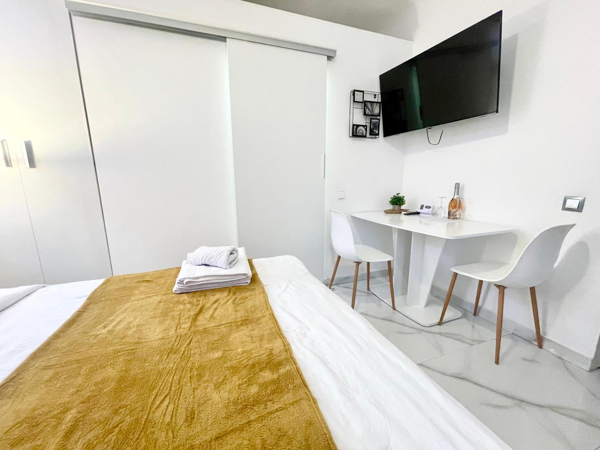 White Studio บูคาเรสต์ ภายนอก รูปภาพ