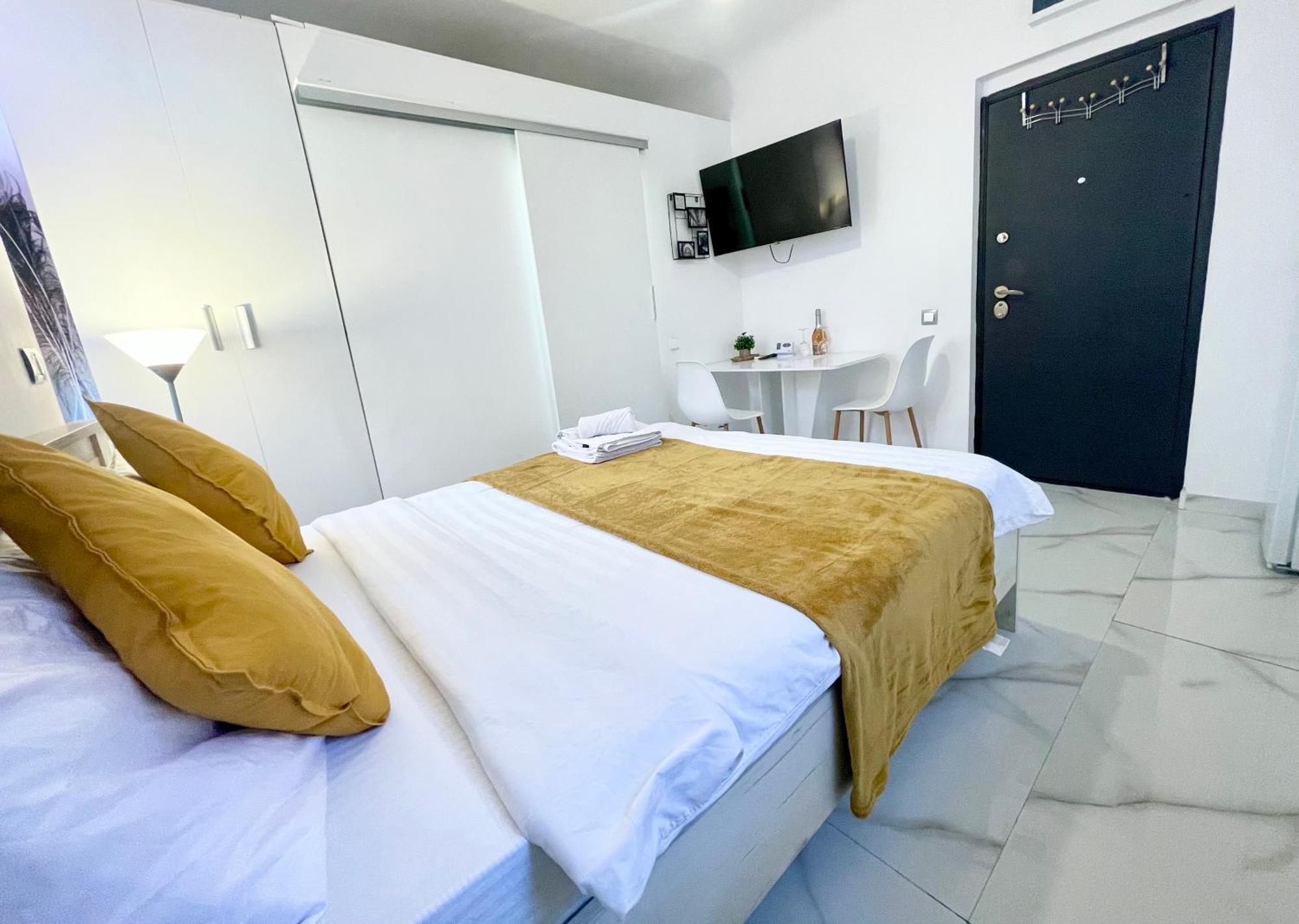 White Studio บูคาเรสต์ ภายนอก รูปภาพ